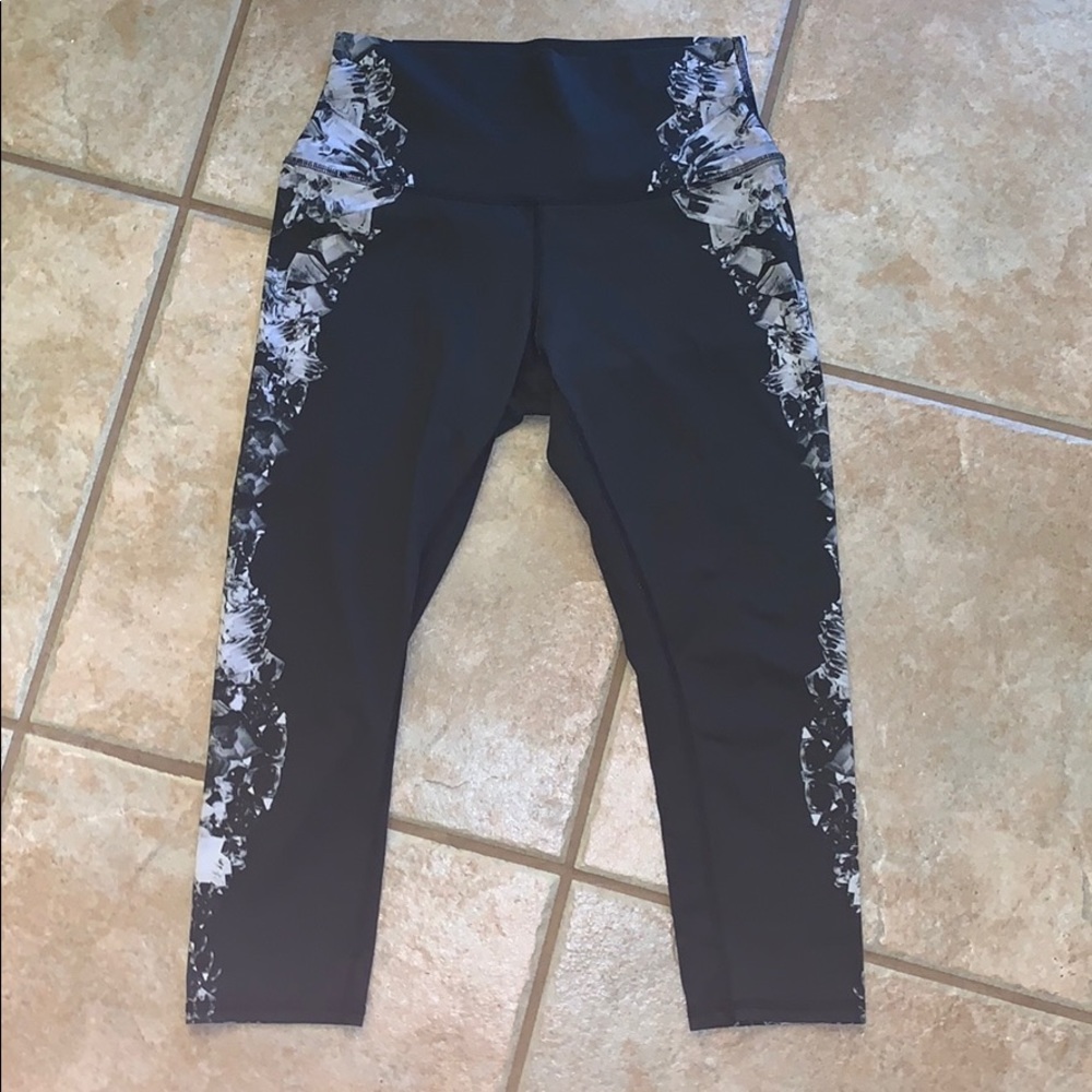 ALO Capri Leggings